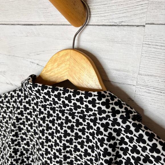 Talbots Shirt Womens SZ 18WP Black & White Clover Wrinkle Resistant Long Sleeve - Picture 11 of 15